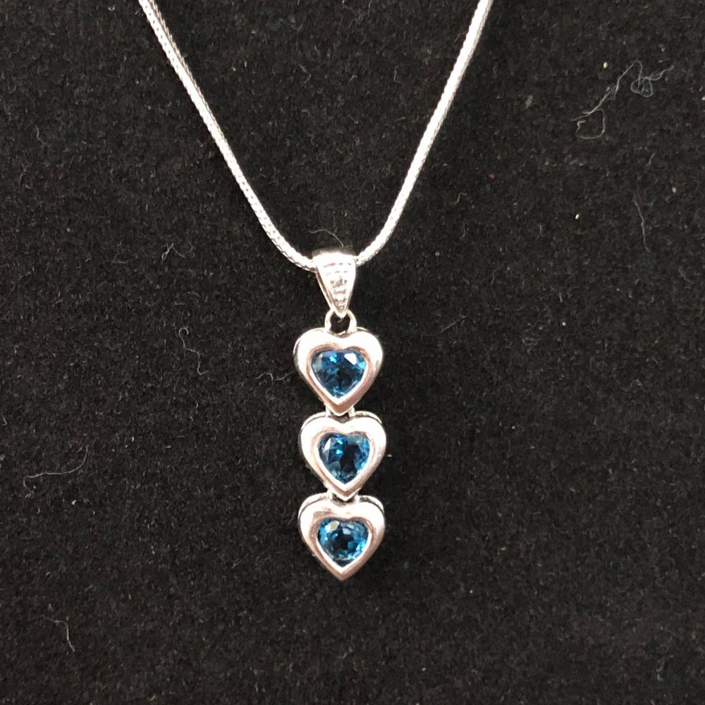 White gold necklace